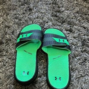 women’s slides